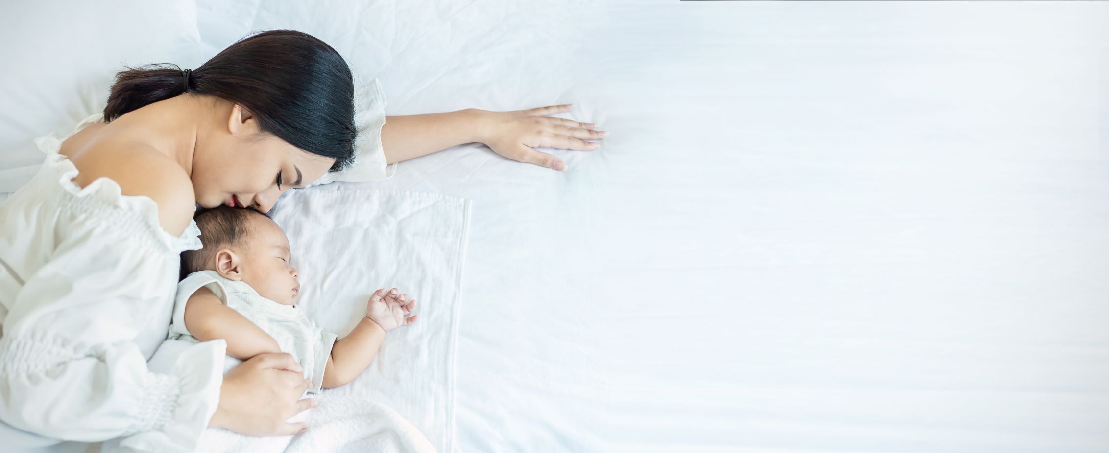 سفاري باركما والنوم مع الطفل: دراسة خطورة النوم في نفس السرير - مجلة هي